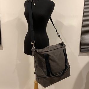 LO & SONS THE CATALINA DELUXE TOTE WASHED OUT GREY/BLACK /SILVER •Small